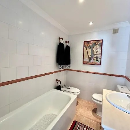 In Center With Parking In The Building מארבלה