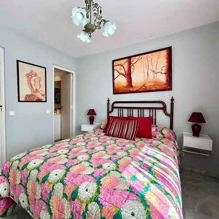 In Center With Parking In The Building Lejlighed Marbella