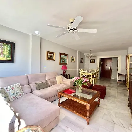 Apartamento In Center With Parking In The Building Marbella