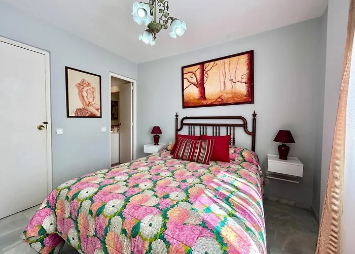 In Center With Parking In The Building Appartamento Marbella